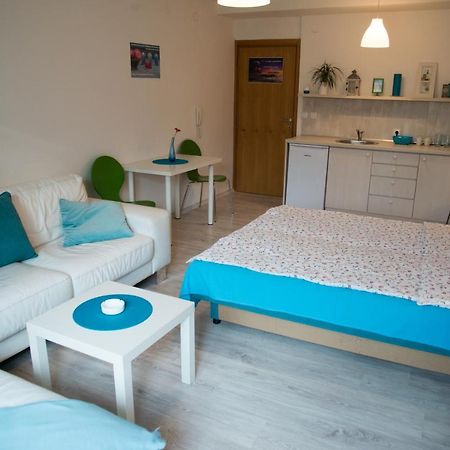 Blue Apartman Ni Exterior foto